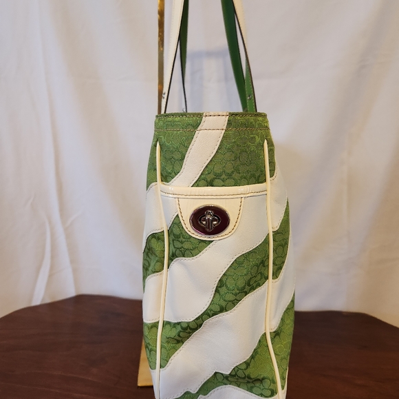 Coach green canvas & white leather zebra tote - Picture 9 of 12